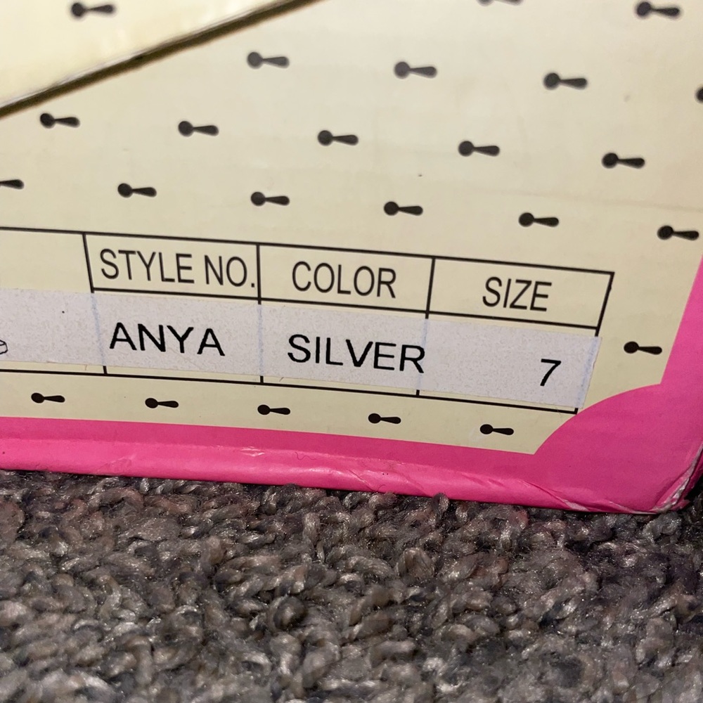 Pink Key Heels - Picture 2 of 6